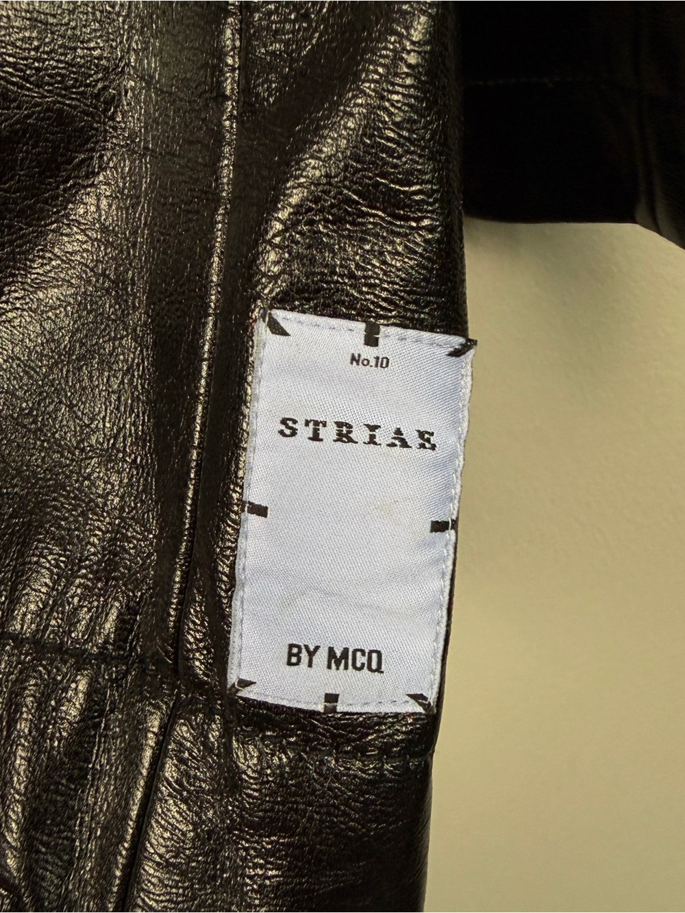 Alexander McQueen Faux Patent Leather Soft Button Jacket - Picture 5 of 8
